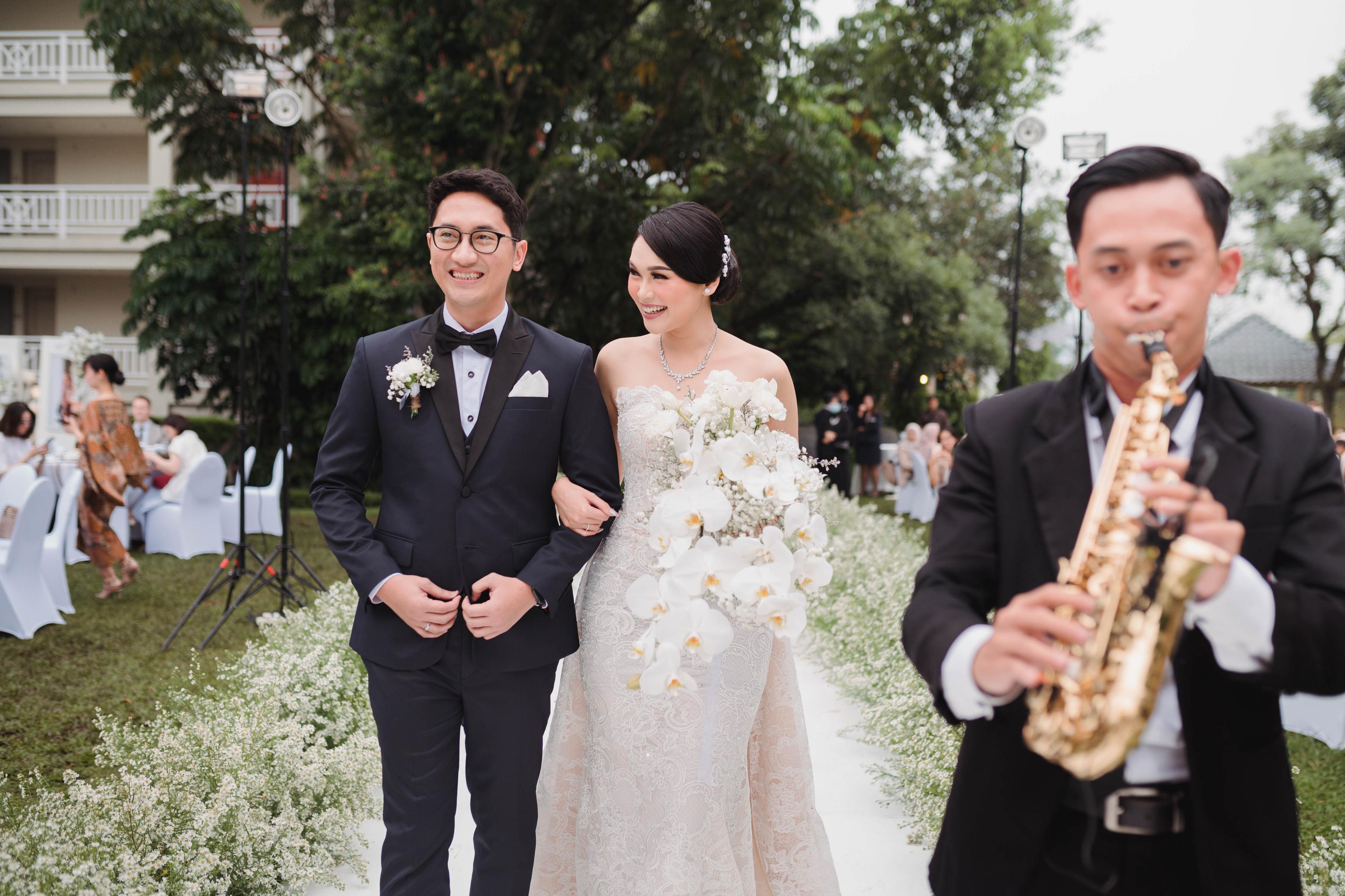 Jas Akad Nikah Internasional